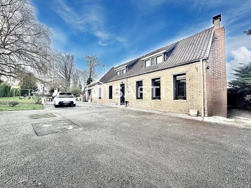 Maison - 160 m² - 8 pièces