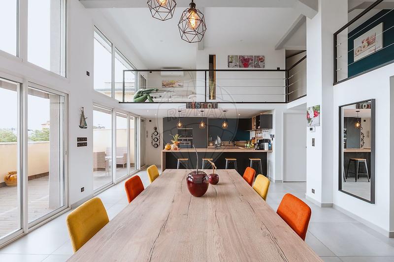 Appartement - 171 m² - 6 pièces