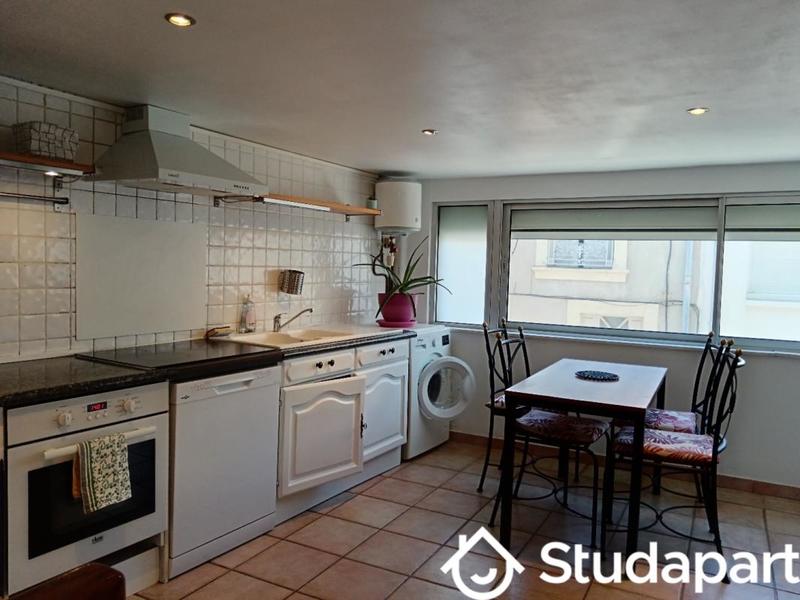 Appartement - 85 m² - 5 pièces