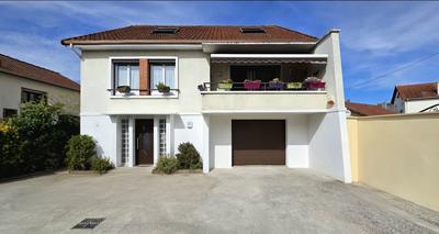 Maison - 184 m² - 8 pièces