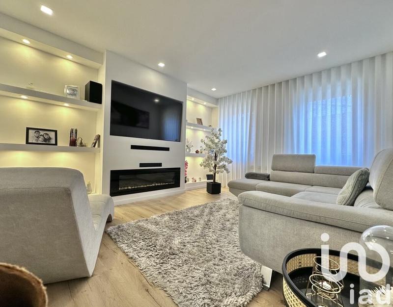 Maison de ville - 200 m² - 6 pièces