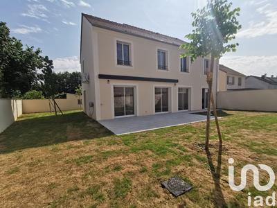 Maison - 225 m² - 9 pièces