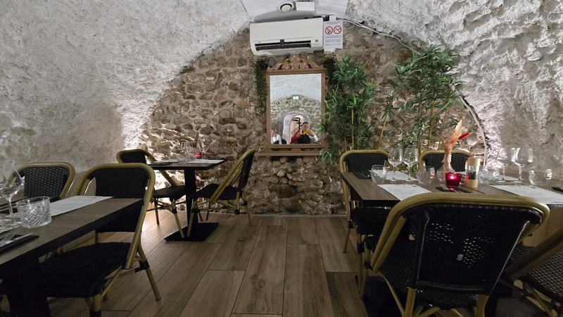 Fonds de commerce - Local commercial - 65 m²