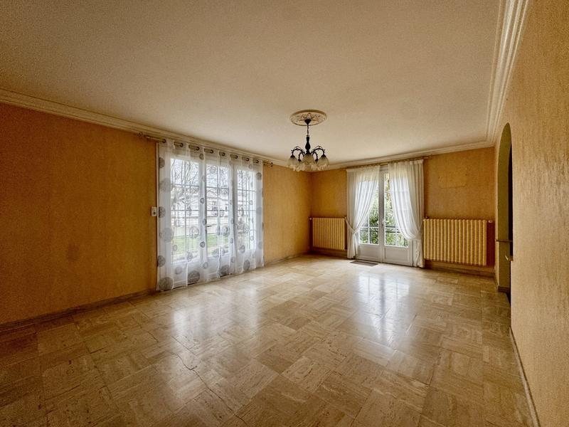 Maison traditionnelle - 104 m² - 4 pièces