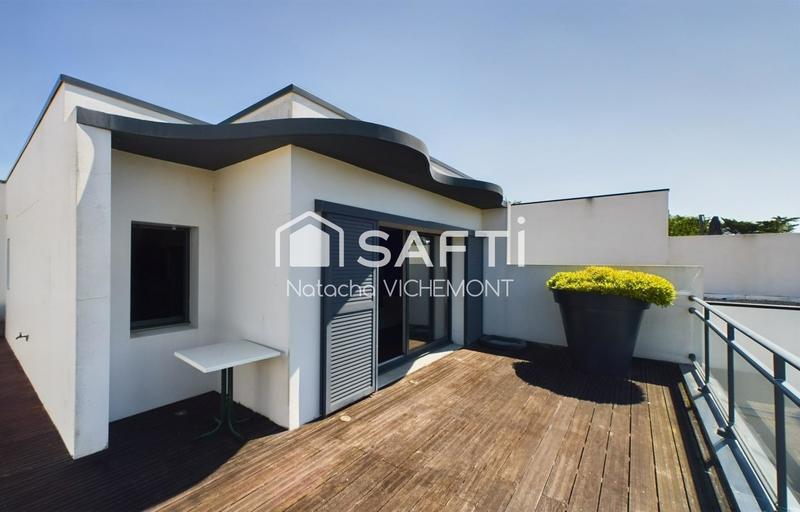 Maison - 423 m² - 17 pièces