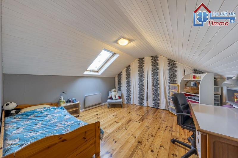 Maison traditionnelle - 120 m² - 7 pièces