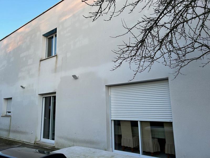 Maison - 185 m² - 9 pièces
