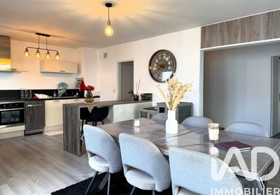 Appartement - 81 m² - 4 pièces