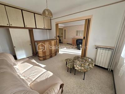 Appartement - 75 m² - 3 pièces