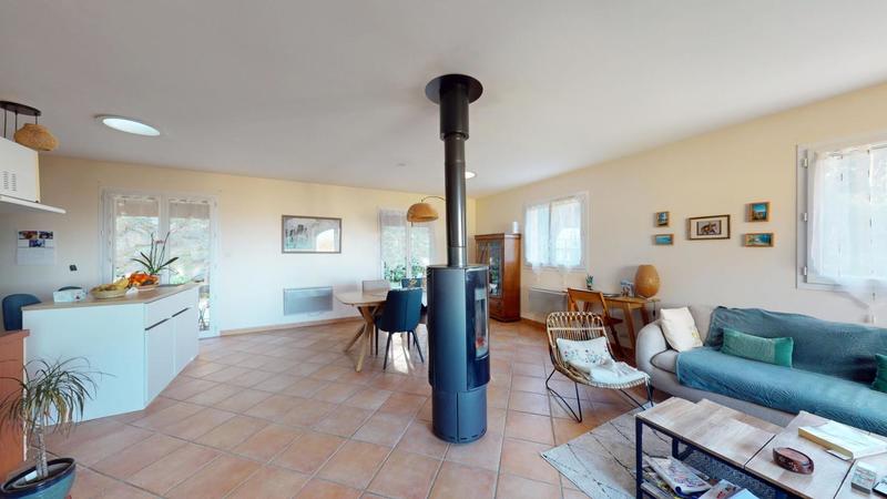 Maison - 181 m² - 5 pièces