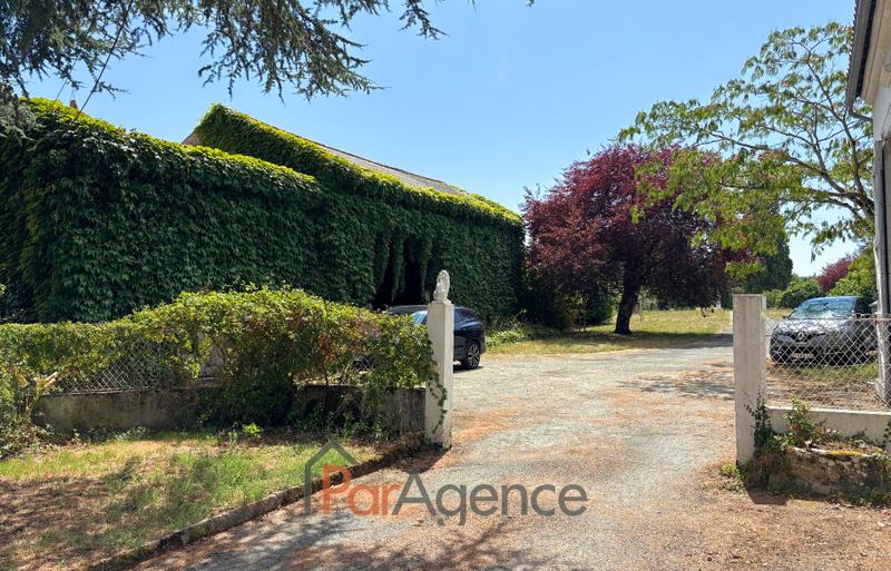 Maison - 253 m² - 14 pièces