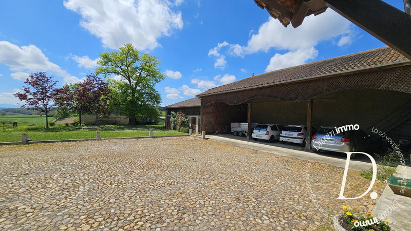 Maison - 280 m² - 11 pièces