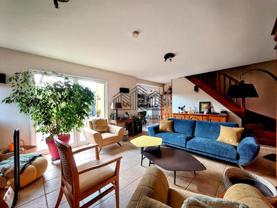 Maison - 160 m² - 5 pièces