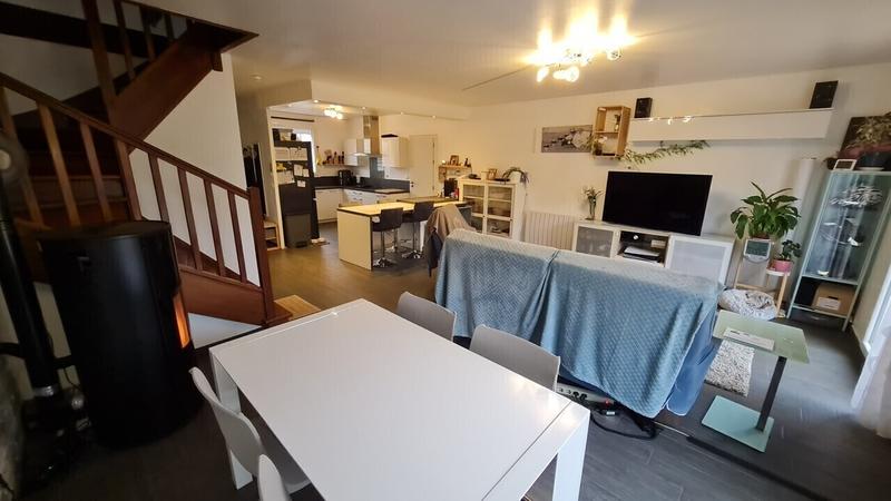 Maison - 95 m² - 5 pièces