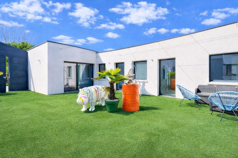 Propriété - 169 m² - 7 pièces