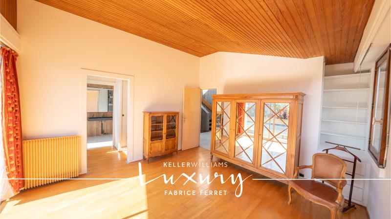 Maison d'architecte - 237 m² - 10 pièces