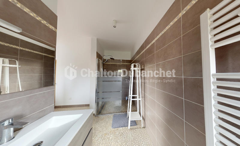 Maison - 213 m² - 7 pièces