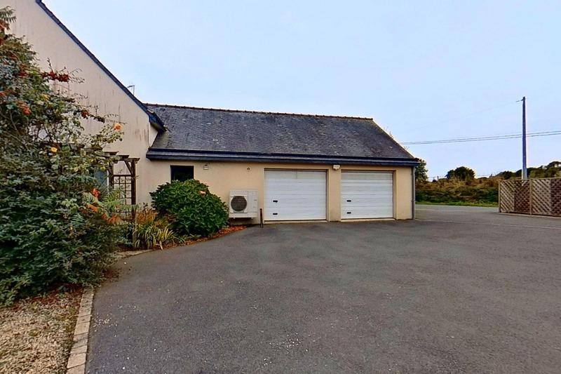 Maison - 246 m² - 10 pièces