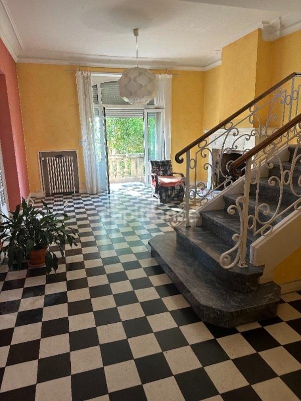 Maison - 188 m² - 8 pièces