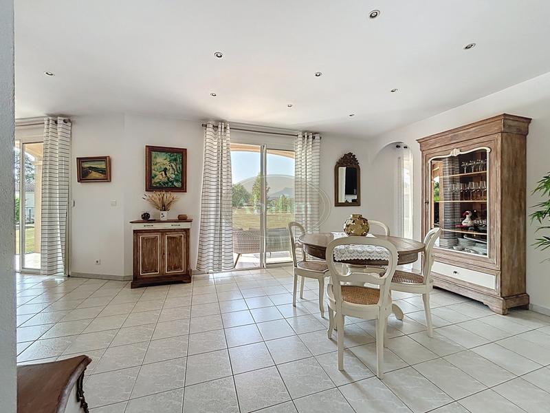 Maison - 145 m² - 5 pièces