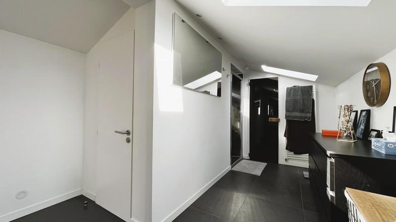 Appartement - 163 m² - 6 pièces