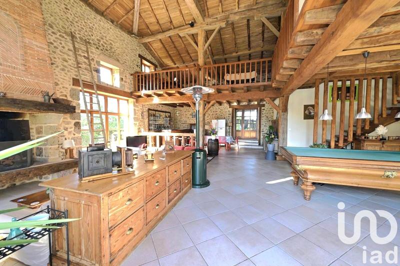 Maison - 348 m² - 8 pièces