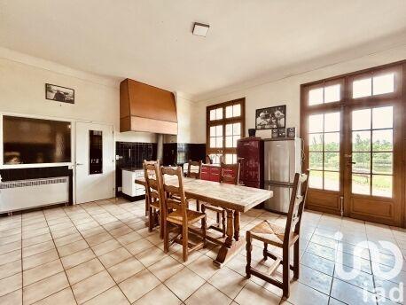 Maison - 404 m² - 5 pièces