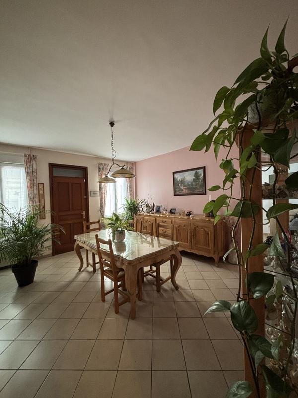 Maison - 166 m² - 7 pièces