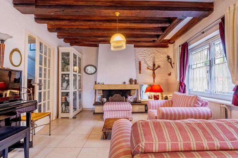 Maison - 208 m² - 6 pièces