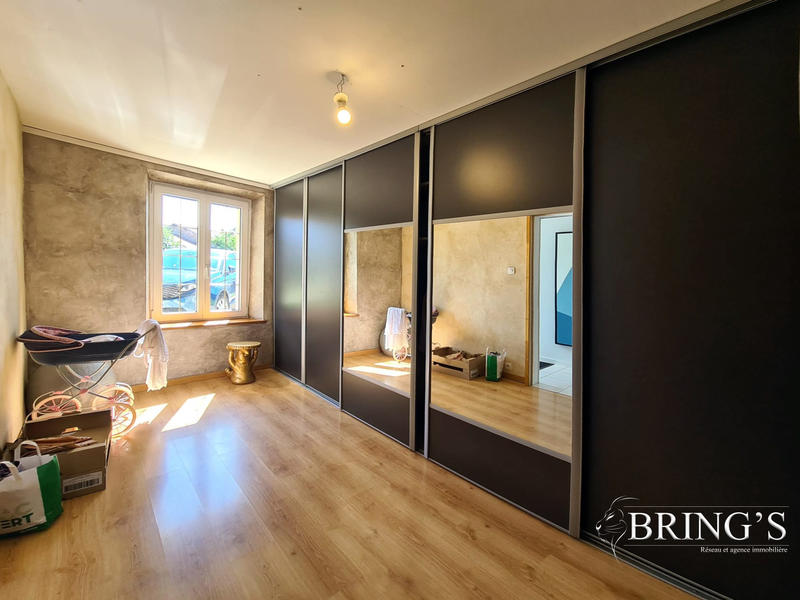 Maison - 202 m² - 8 pièces