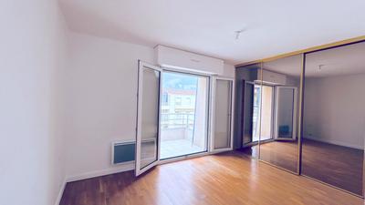 Appartement - 110 m² - 4 pièces