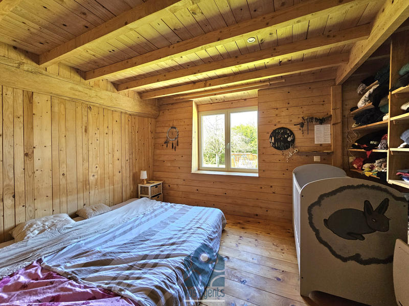 Maison - 258 m² - 9 pièces