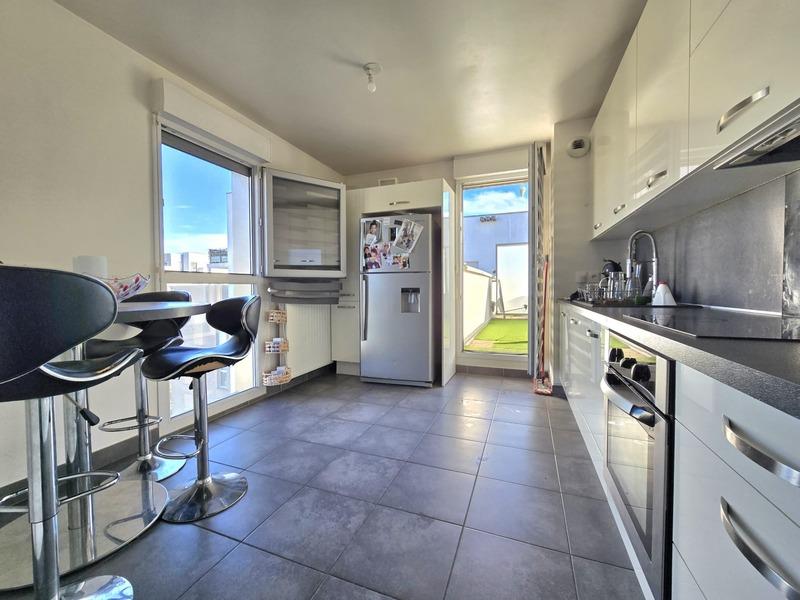 Appartement ancien - 67 m² - 3 pièces