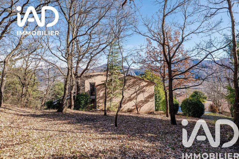 Maison - 250 m² - 5 pièces