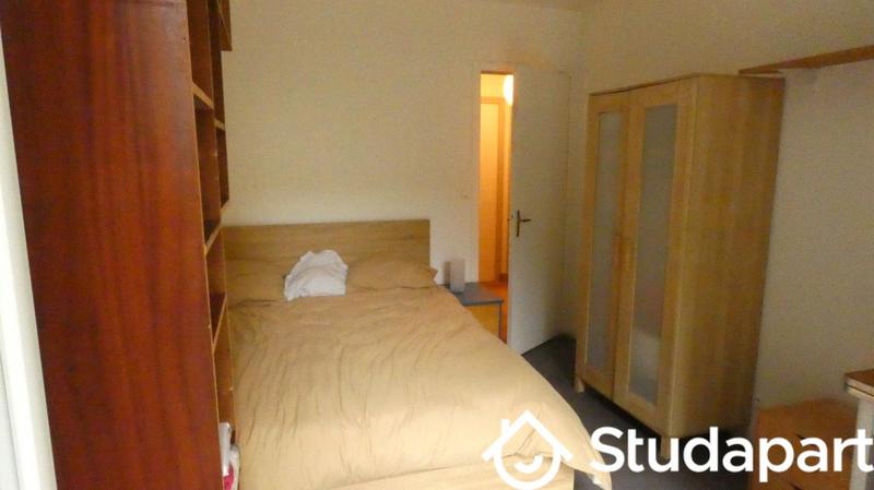 Chambre - 11 m² - 1 pièce