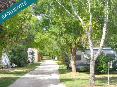 Local commercial - 142 m² - 7 pièces