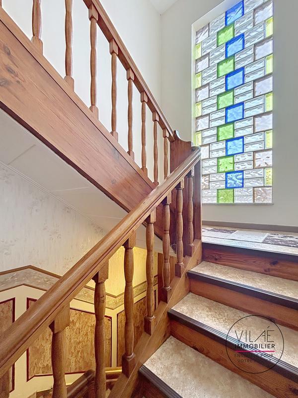 Maison - 355 m² - 12 pièces