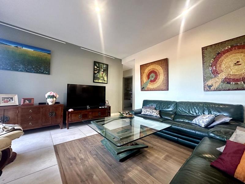 Maison - 210 m² - 6 pièces