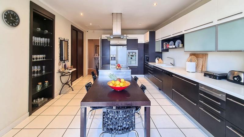 Propriété - 473 m² - 11 pièces