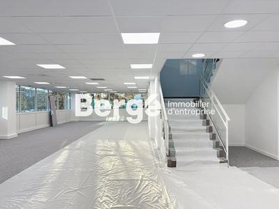Bureau - 384 m²