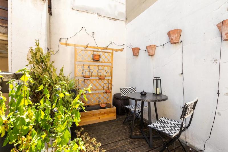 Studio - 25 m² - 1 pièce