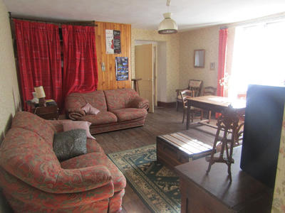 Maison - 450 m² - 5 pièces