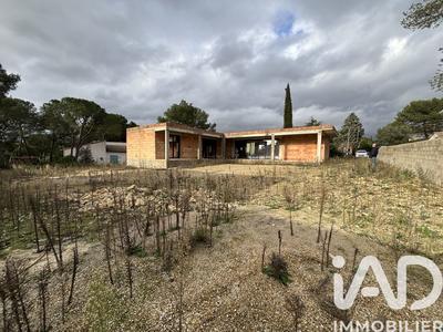 Maison - 228 m² - 5 pièces