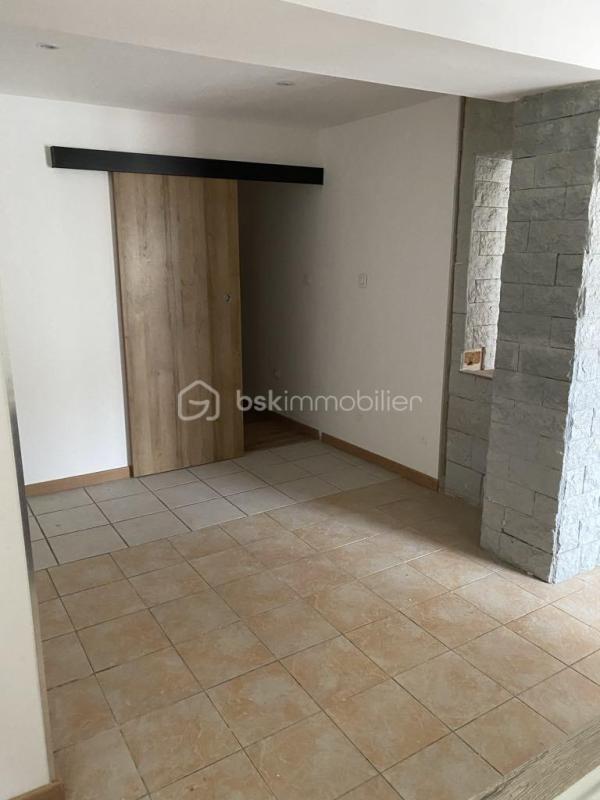 Maison - 219 m² - 10 pièces