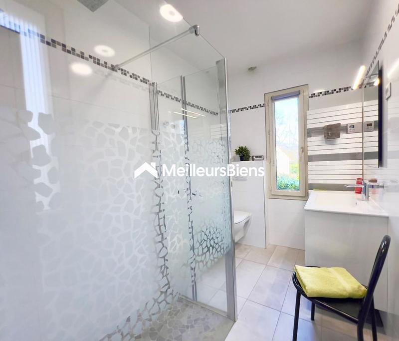 Villa - 216 m² - 7 pièces