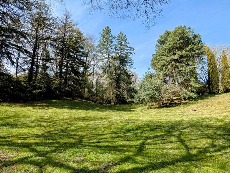 Propriété - 371 m² - 10 pièces