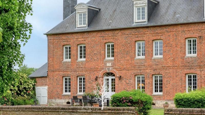 Demeure - 300 m² - 7 pièces