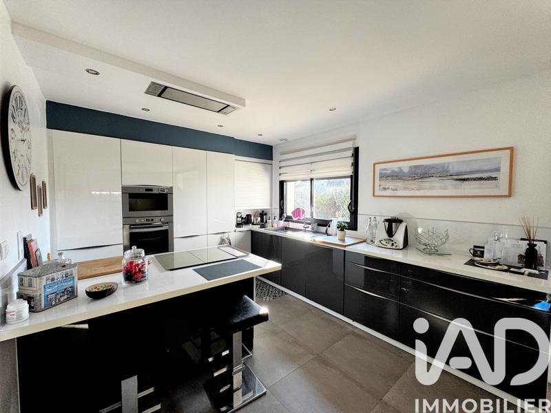 Maison - 156 m² - 8 pièces