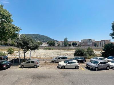 Immeuble - 233 m² - 6 pièces