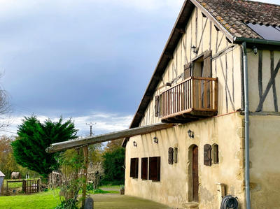 Maison - 200 m² - 8 pièces